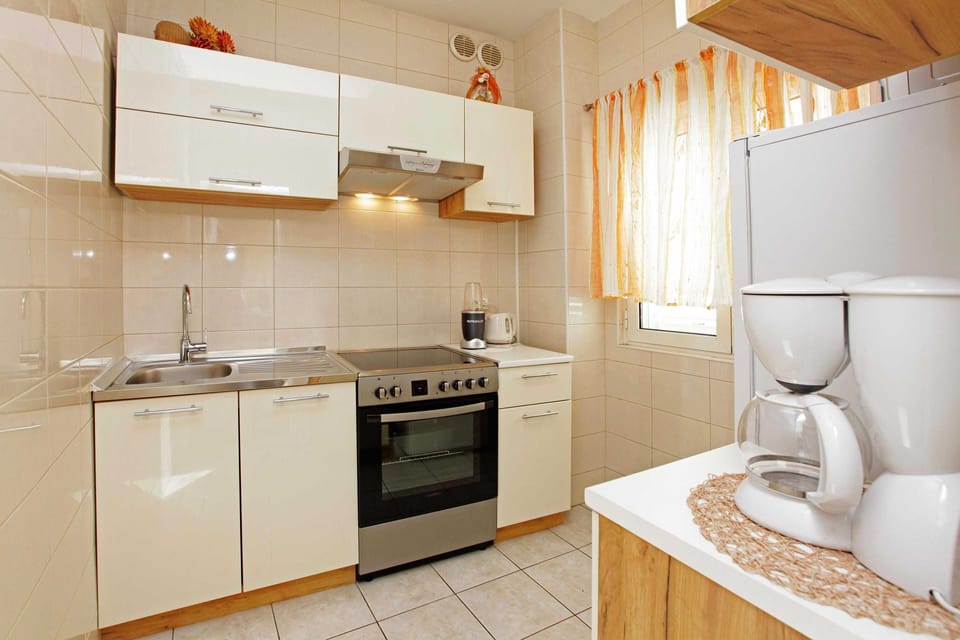 Apartment (Three Bedroom Apartment with Balcony ) | Private kitchen | Fridge