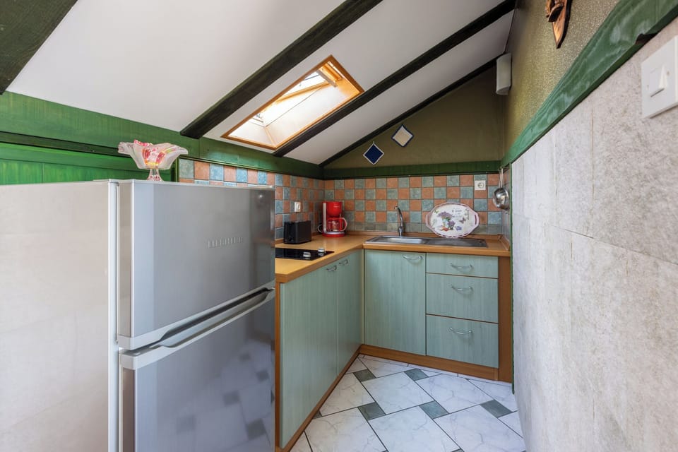 Apartment (A1) | Private kitchen | Fridge, stovetop, espresso maker, electric kettle