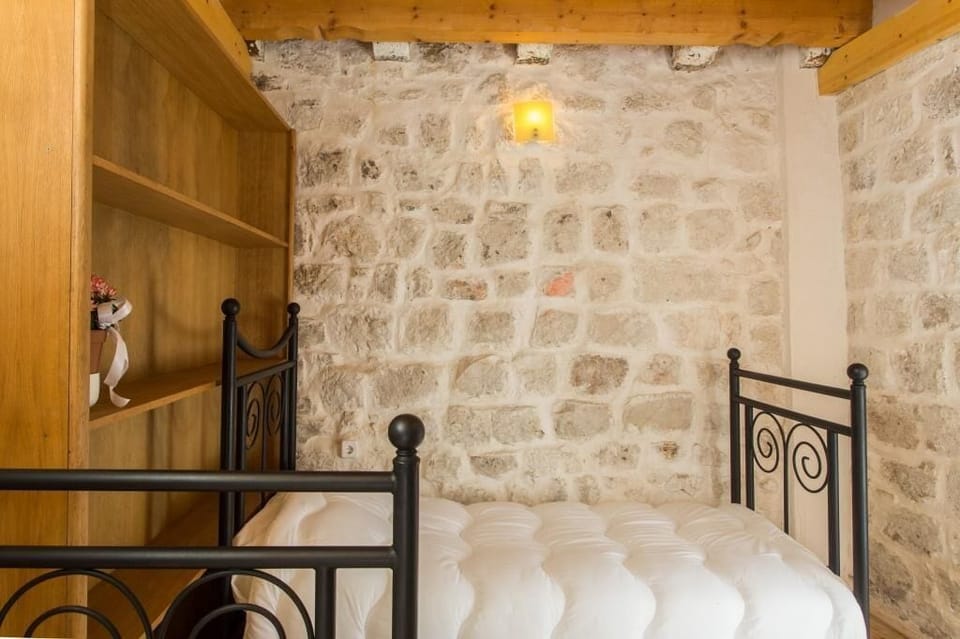 Apartment (Two Bedroom Apartment with Partial Se) | 2 bedrooms, bed sheets