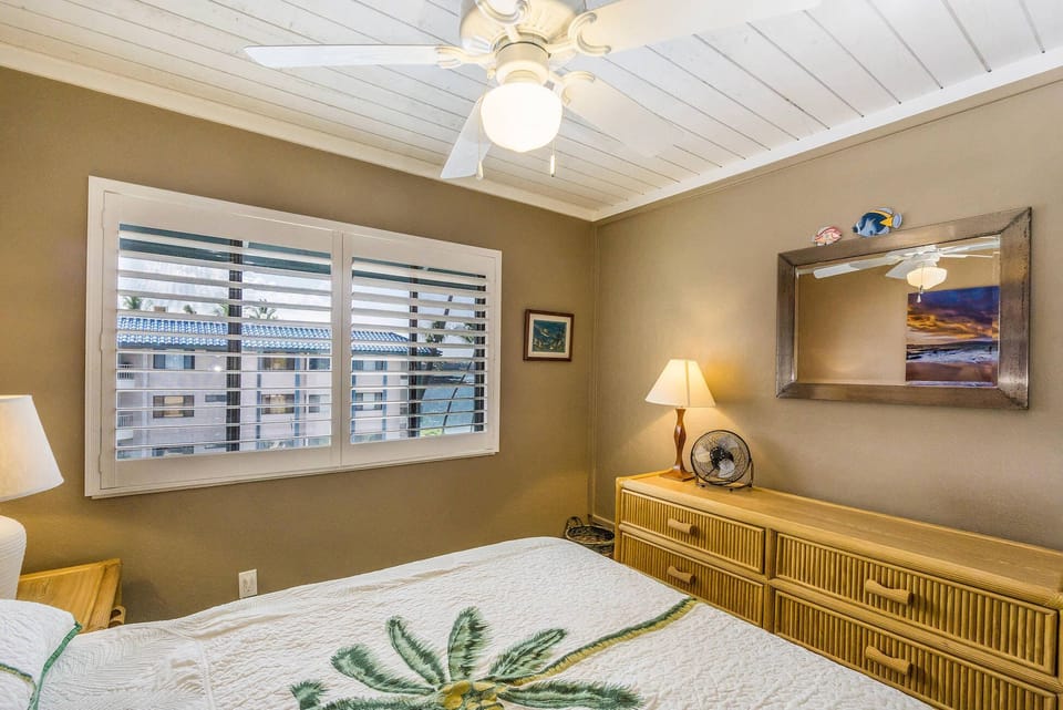 Condo, Multiple Beds, Balcony, Ocean View (Kona Reef #D31) | 2 bedrooms, individually decorated, individually furnished, free WiFi