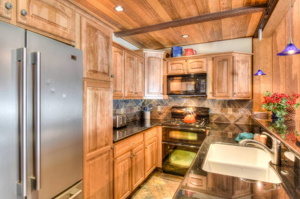 Townhome, Multiple Beds, Patio, Mountain View (Brockway Springs Lodge) | Private kitchen | Fridge, microwave, oven, stovetop