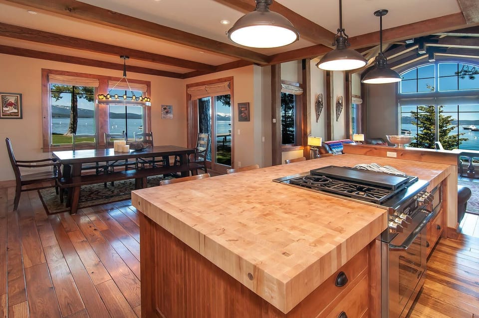 House, Multiple Beds, Patio, Mountain View (West Lake Serenity) | Dining