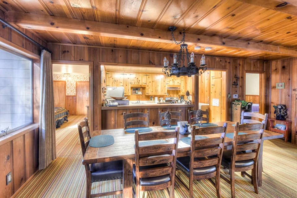 House, Multiple Beds, Fireplace, Mountain View (Zephyr Cove Cabin) | Dining