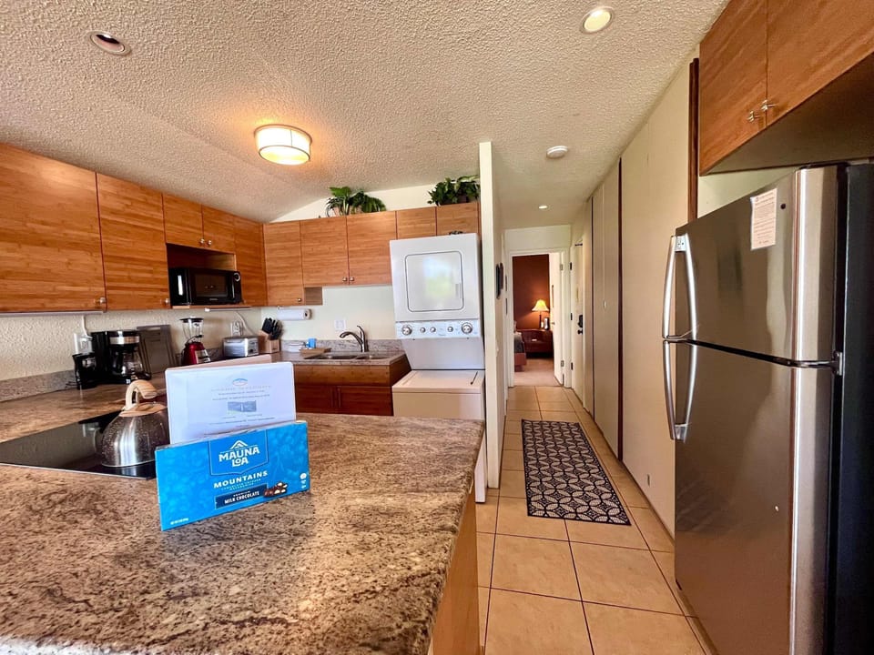 Condo, 1 King Bed, Lanai, Ocean View (Kona Isle #D31) | Private kitchen | Fridge, microwave, oven, stovetop