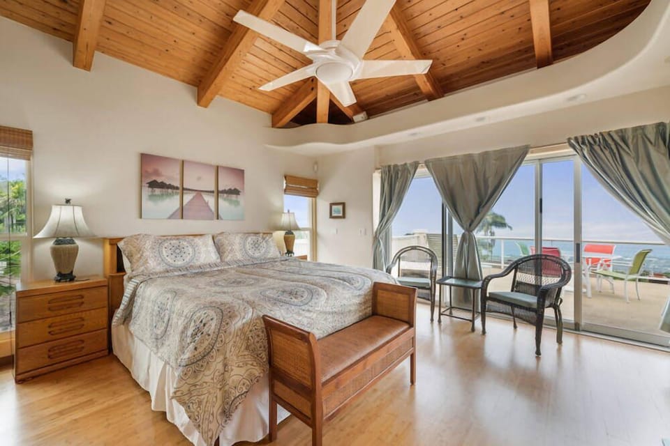 House, Multiple Beds, Patio, Ocean View (Kona Wa'a Paradise Getaway) | 5 bedrooms, individually decorated, individually furnished