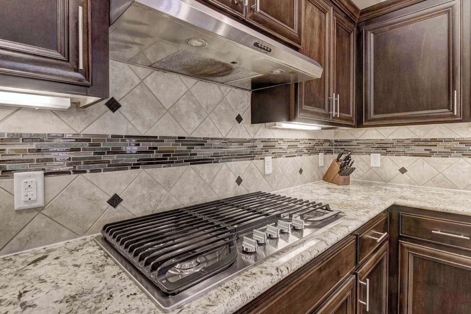 Townhome, Multiple Beds, Balcony, Mountain View (Tahoe Woods Heavenly) | Private kitchen | Fridge, microwave, oven, stovetop
