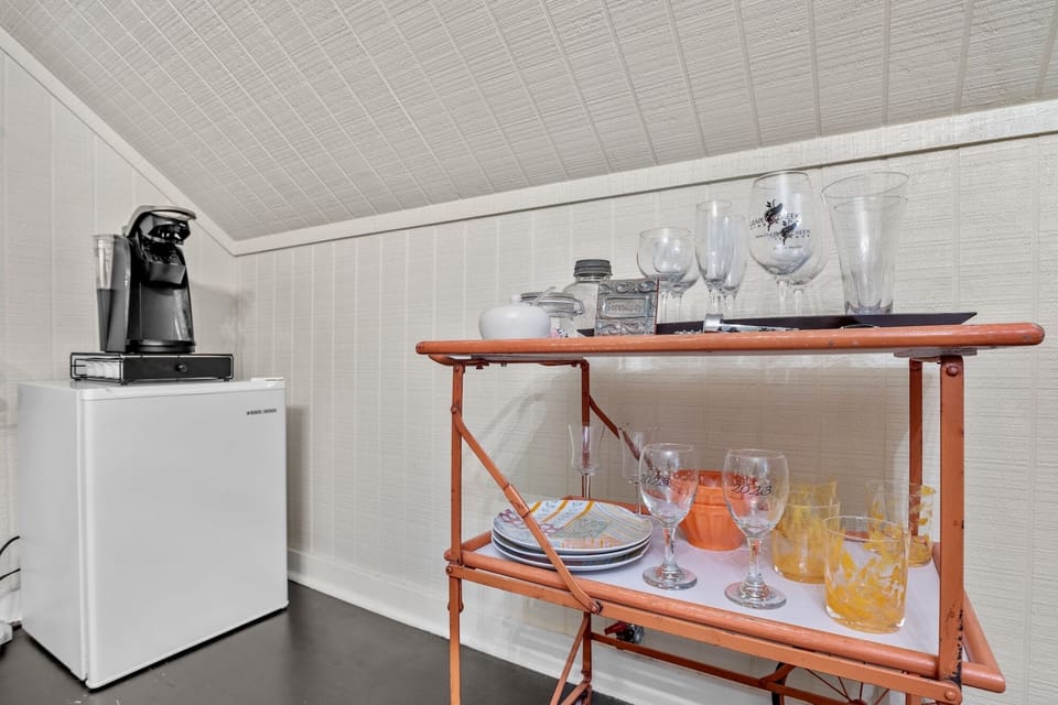 Cottage, 1 Bedroom | Dining