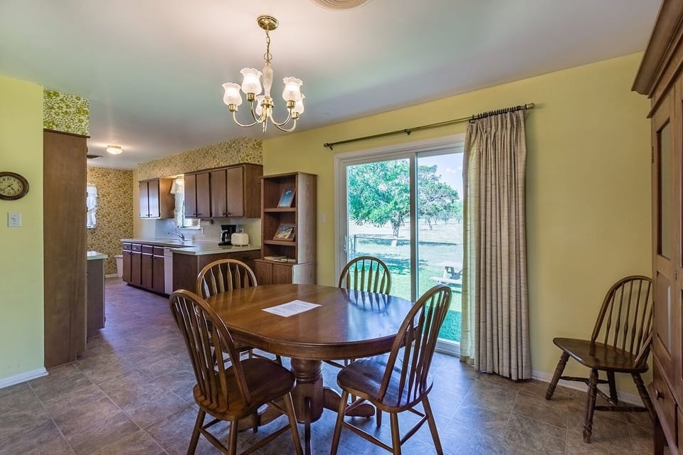 House, 2 Bedrooms | Private kitchen | Fridge, oven, stovetop, coffee/tea maker