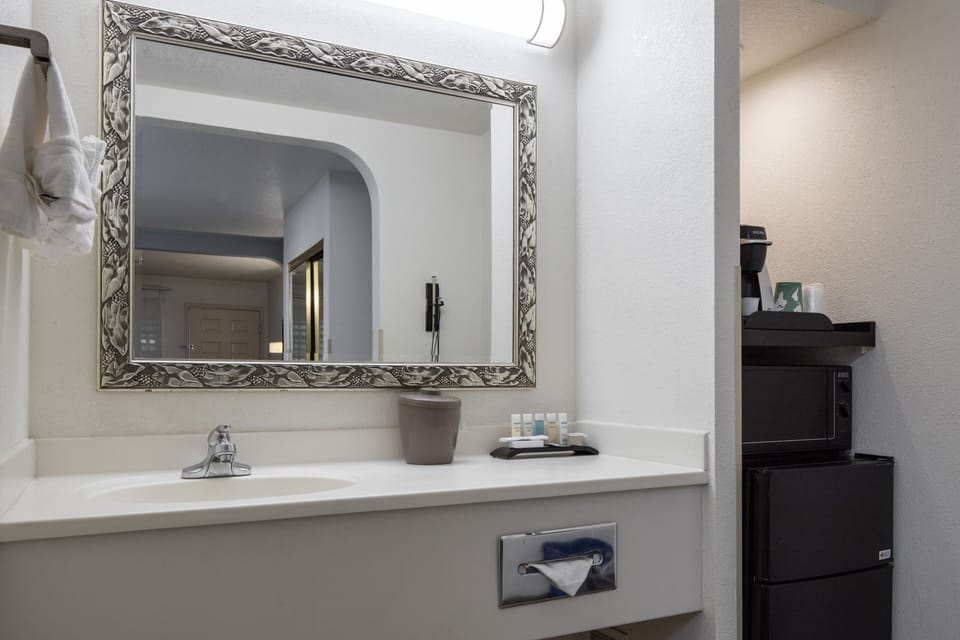 Bathroom sink
