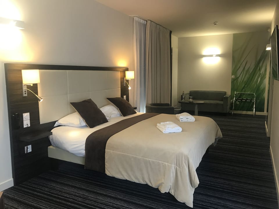 Suite VIP | 1 bedroom, individually decorated, desk, blackout drapes