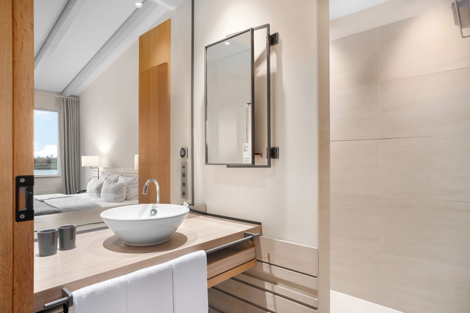 Comfort Double Room, River View | Bathroom | Free toiletries, hair dryer, bathrobes, slippers