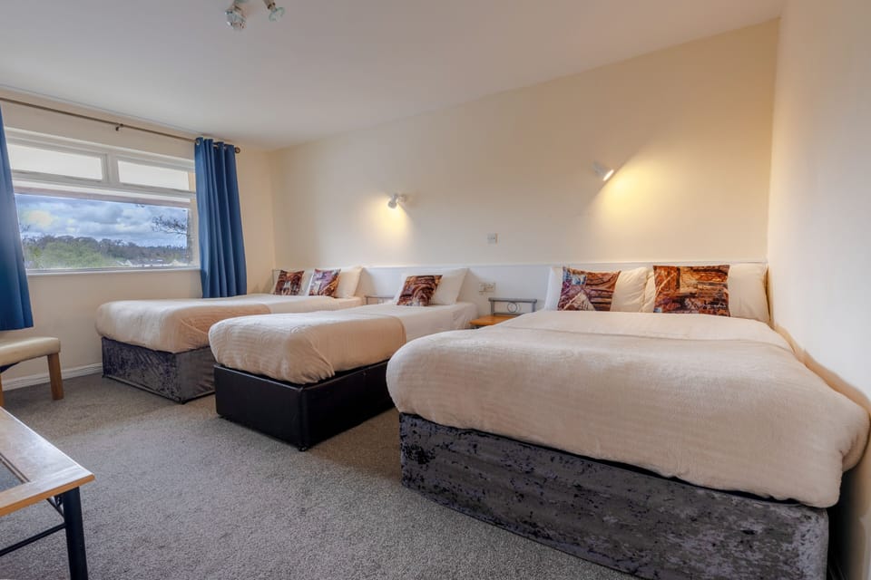 Family Room, River View | WiFi, individually decorated, individually furnished, bed sheets