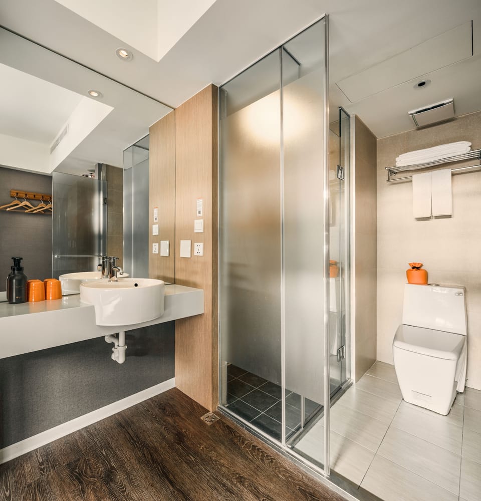 Bunk Bed Room  | Bathroom | Hair dryer, towels, shampoo, toilet paper