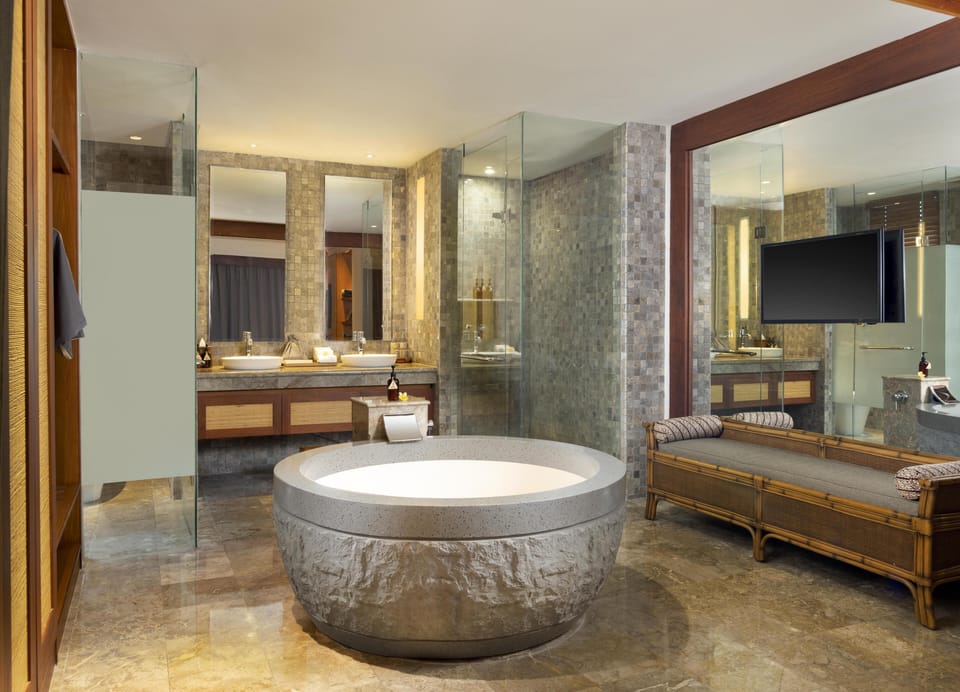 Free toiletries, hair dryer, slippers, bidet