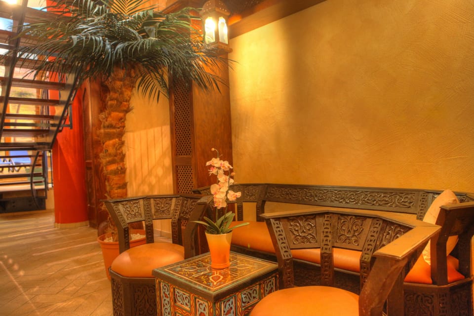 Sauna, hot tub, Turkish bath, body treatments, hydrotherapy, body wraps