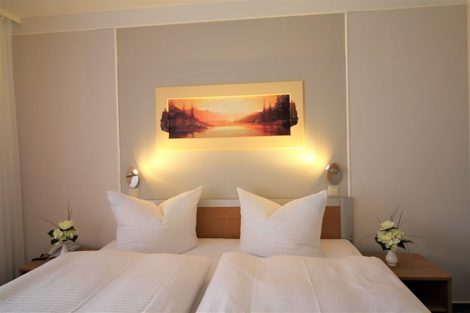 Double Room (Parkchalet) | Minibar, desk, WiFi (free), bed sheets