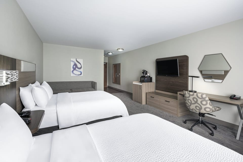 Premium bedding, pillowtop beds, in-room safe, desk