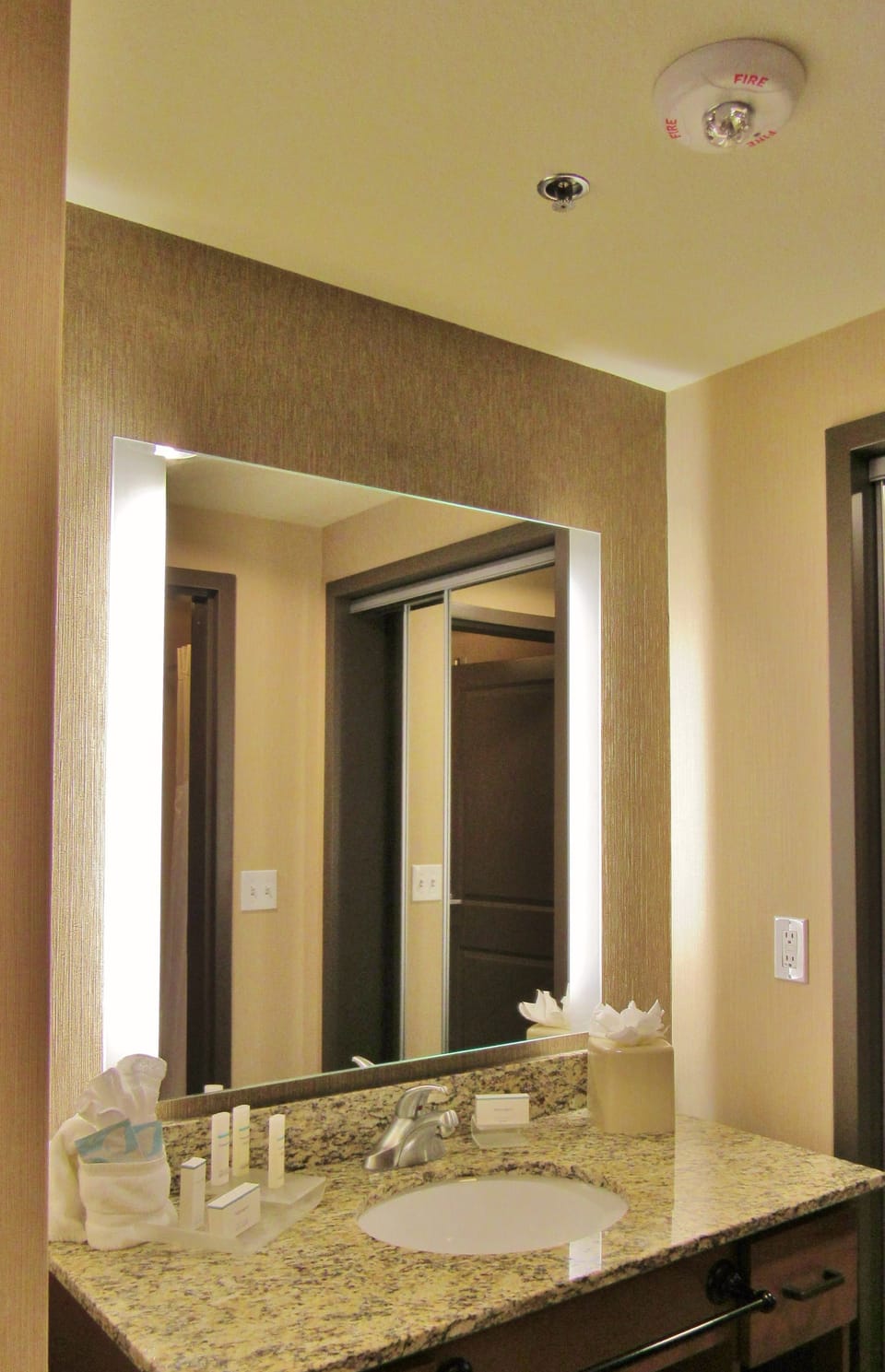 Suite, 2 Queen Beds | Bathroom | Free toiletries, hair dryer, towels