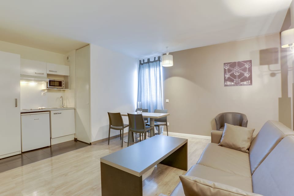 Private kitchenette