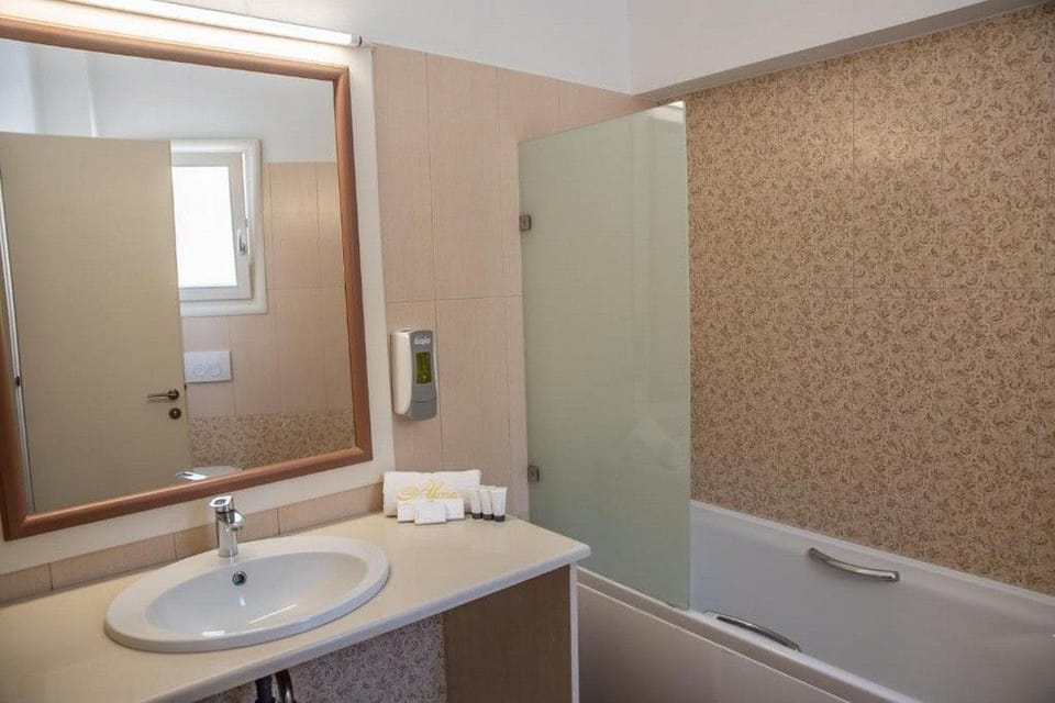 Free toiletries, hair dryer