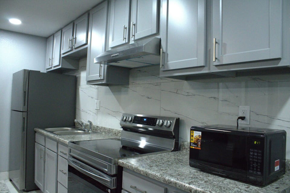 Superior Apartment | Private kitchen | Fridge, microwave