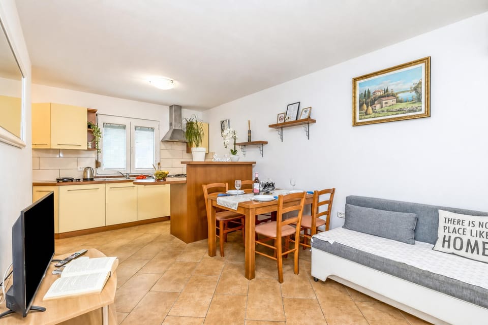Family House, 1 Bedroom, Balcony, Mountainside (House In The Vineyards) | Interior