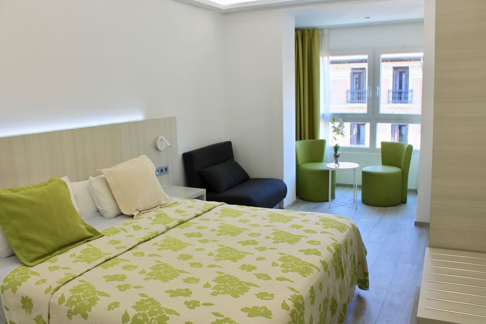 Premium Double Room | Memory foam beds, minibar, desk, laptop workspace