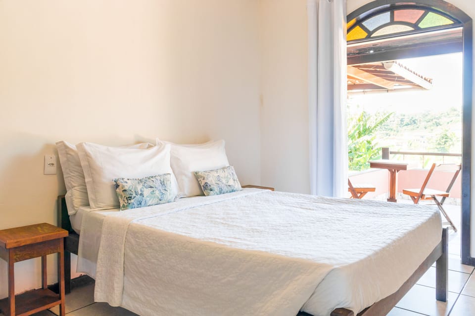 Premium bedding, minibar, blackout drapes, free WiFi