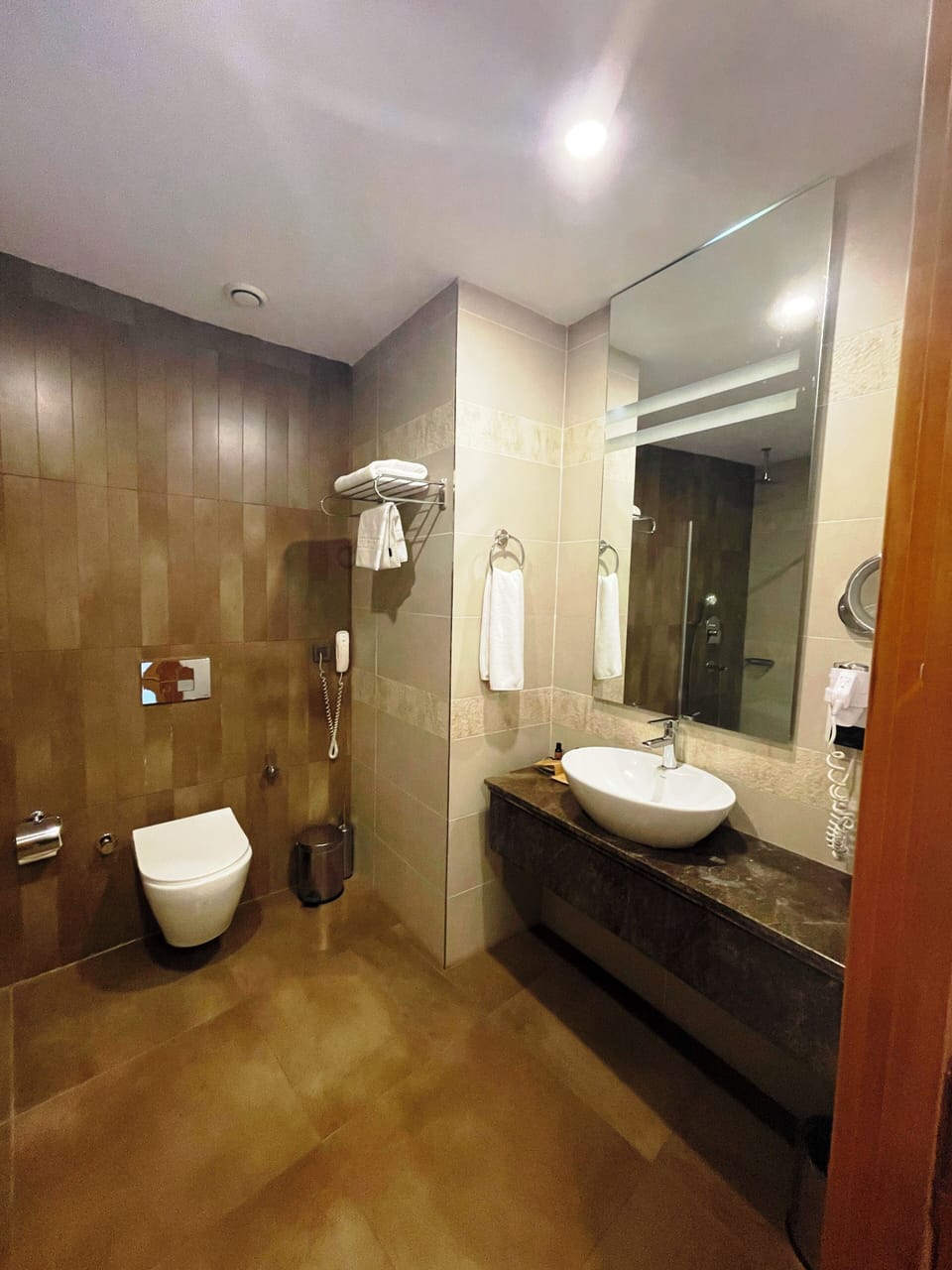 Single Room | Bathroom | Free toiletries, hair dryer, towels