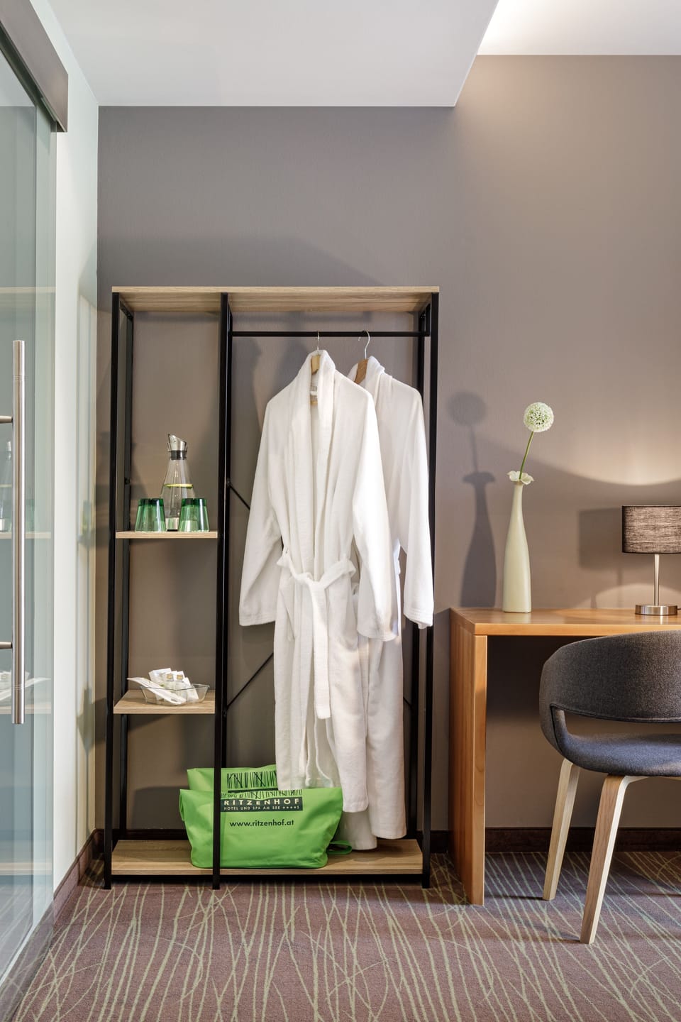 Double Room (Klassik) | Living area | Flat-screen TV