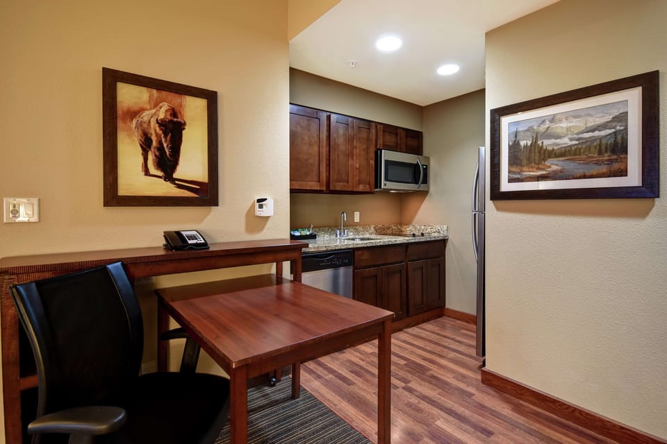 In-room safe, free WiFi, bed sheets