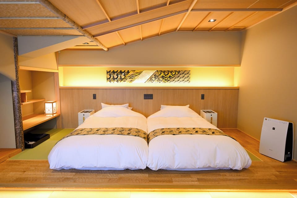 Suite room Kinran, Non Smoking | In-room safe, desk, blackout drapes, iron/ironing board