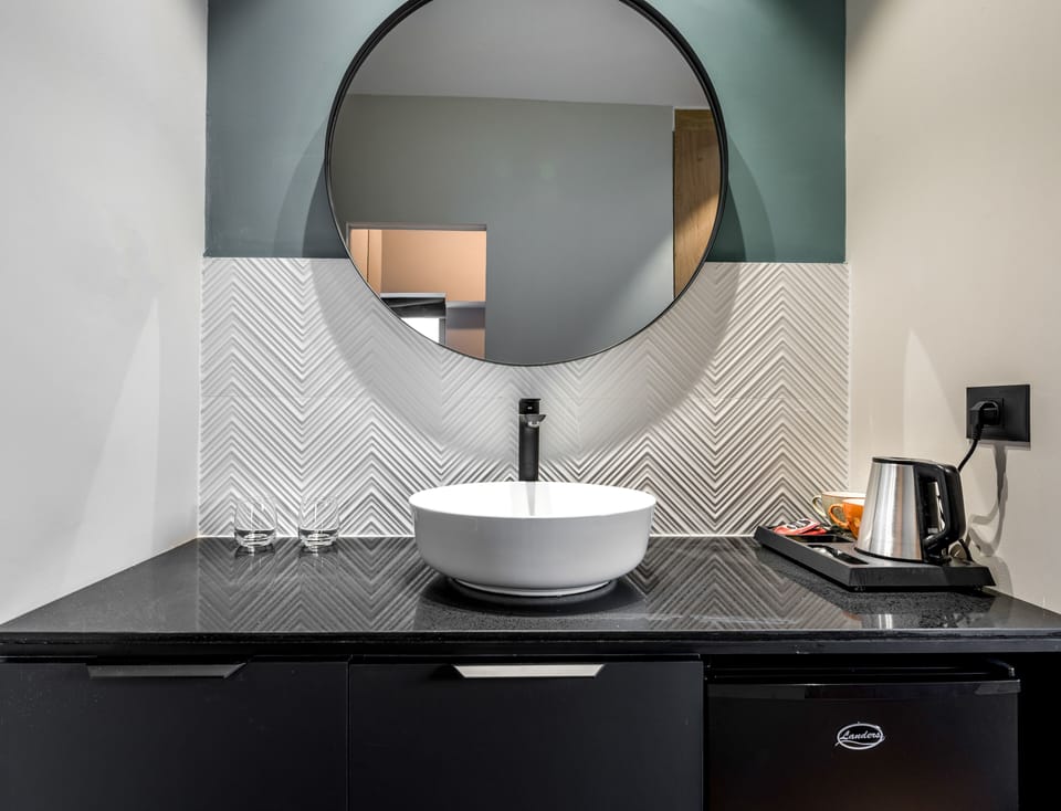 Superior Double Room | Private kitchenette | Mini-fridge, microwave, electric kettle