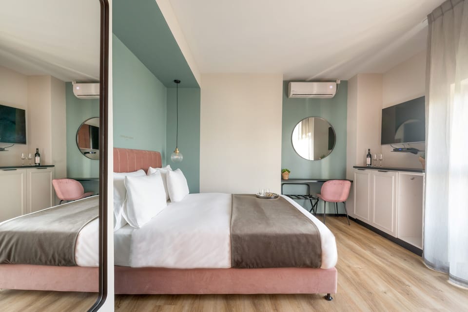 Premium Double or Twin Room | In-room safe, blackout drapes, iron/ironing board, free WiFi