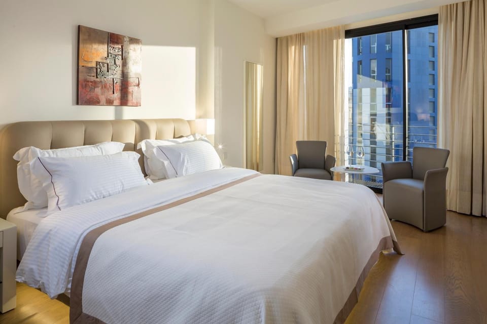 Minibar, in-room safe, blackout drapes, soundproofing