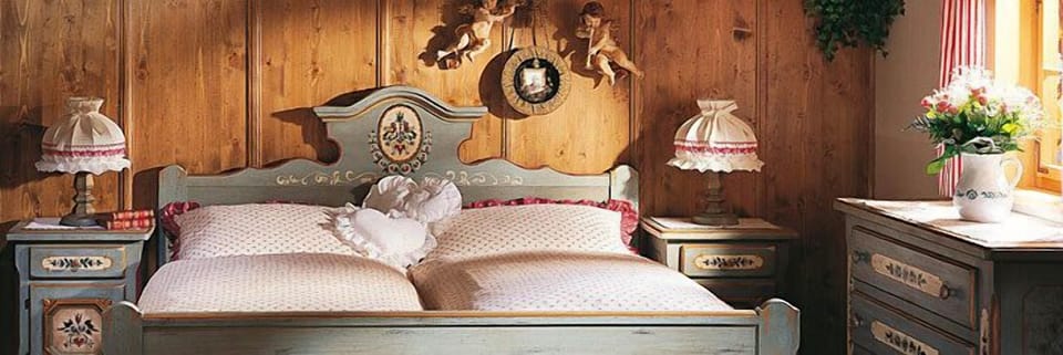 Standard Double Room, 1 Bedroom | Minibar, desk, free cribs/infant beds, rollaway beds