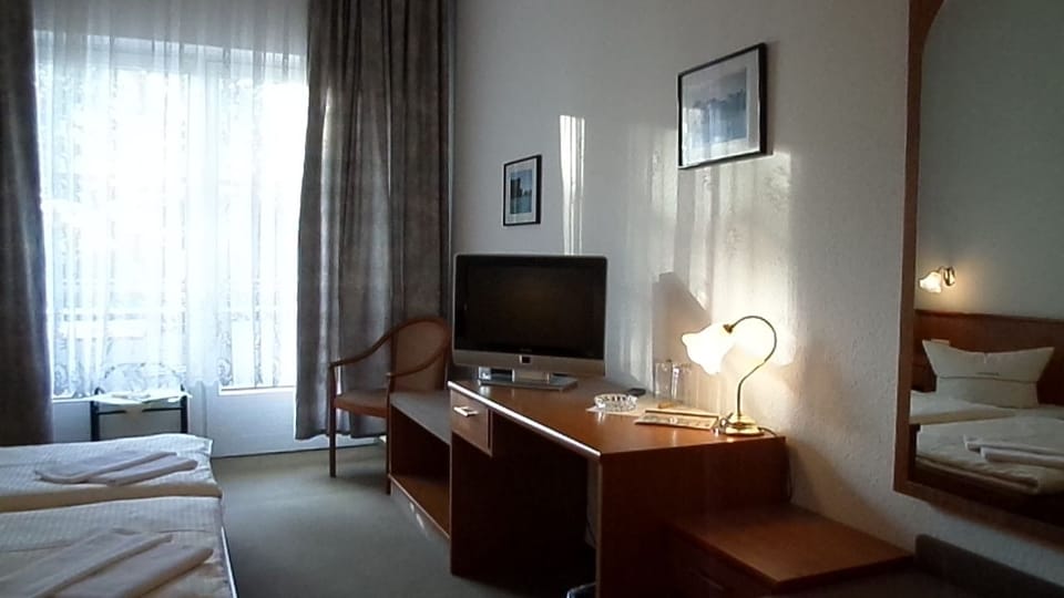 In-room safe, individually furnished, desk, free WiFi