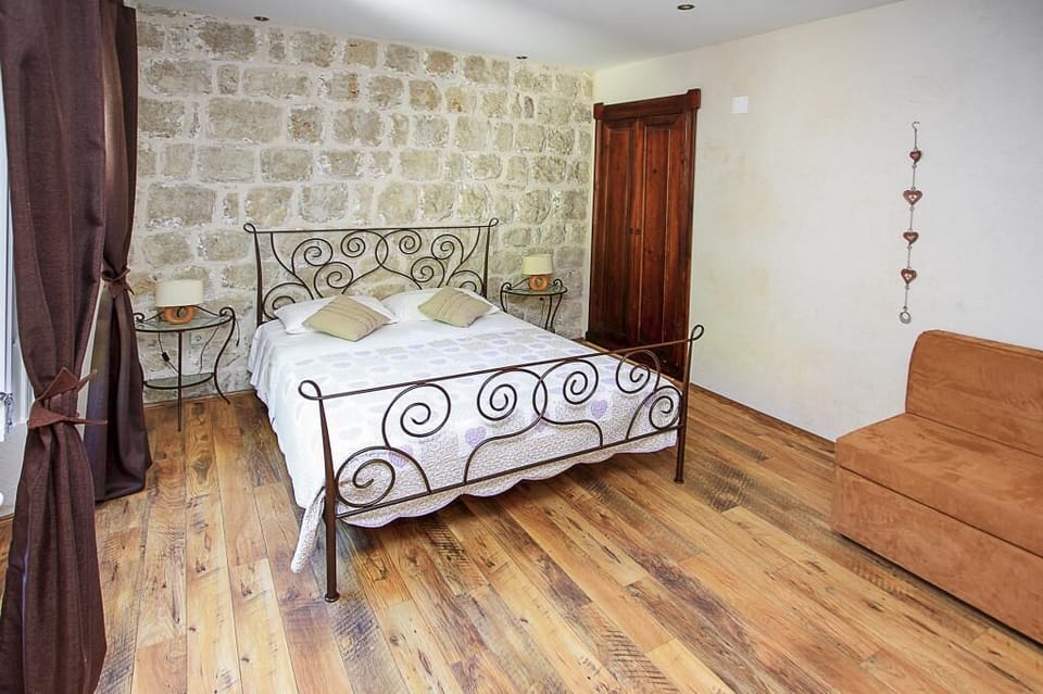 Studio (2 Bedroom Studio Apt,Terrace) | 2 bedrooms, cribs/infant beds, free WiFi