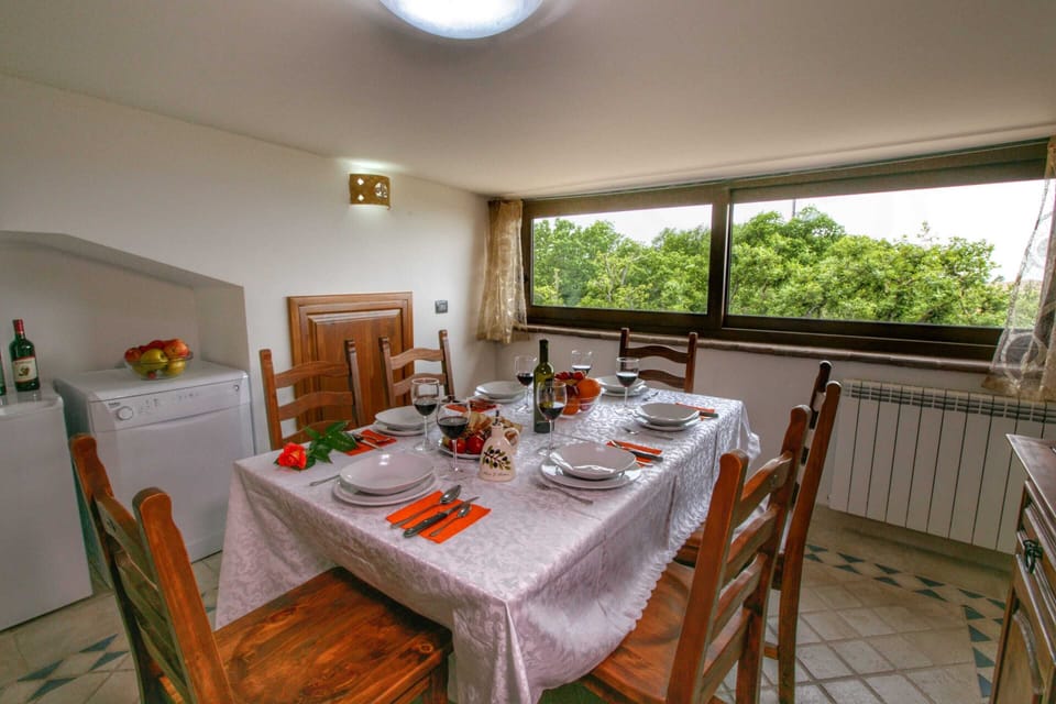 Villa | Dining