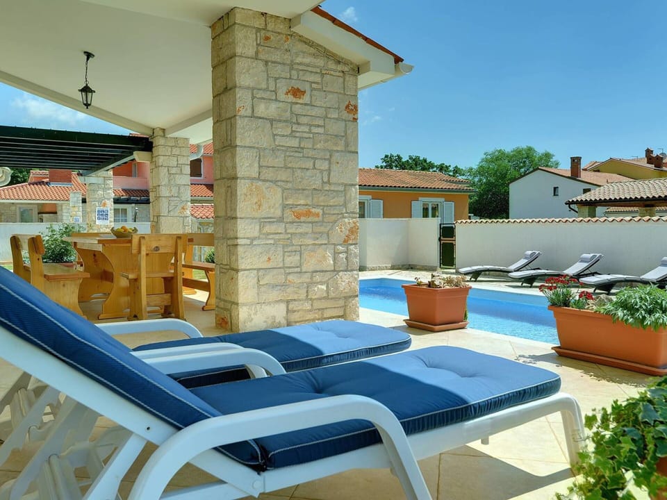 Villa | Pool | Indoor pool, outdoor pool
