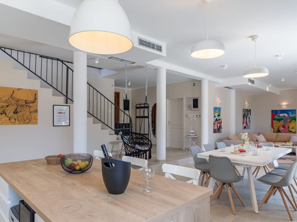 Villa | Dining