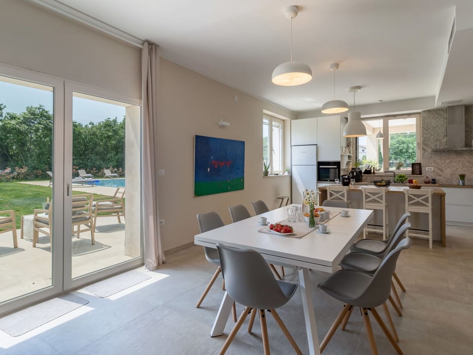 Villa | Dining