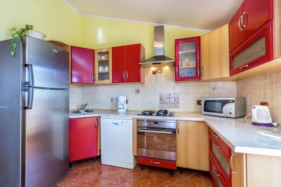 House | Private kitchen | Cookware/dishes/utensils
