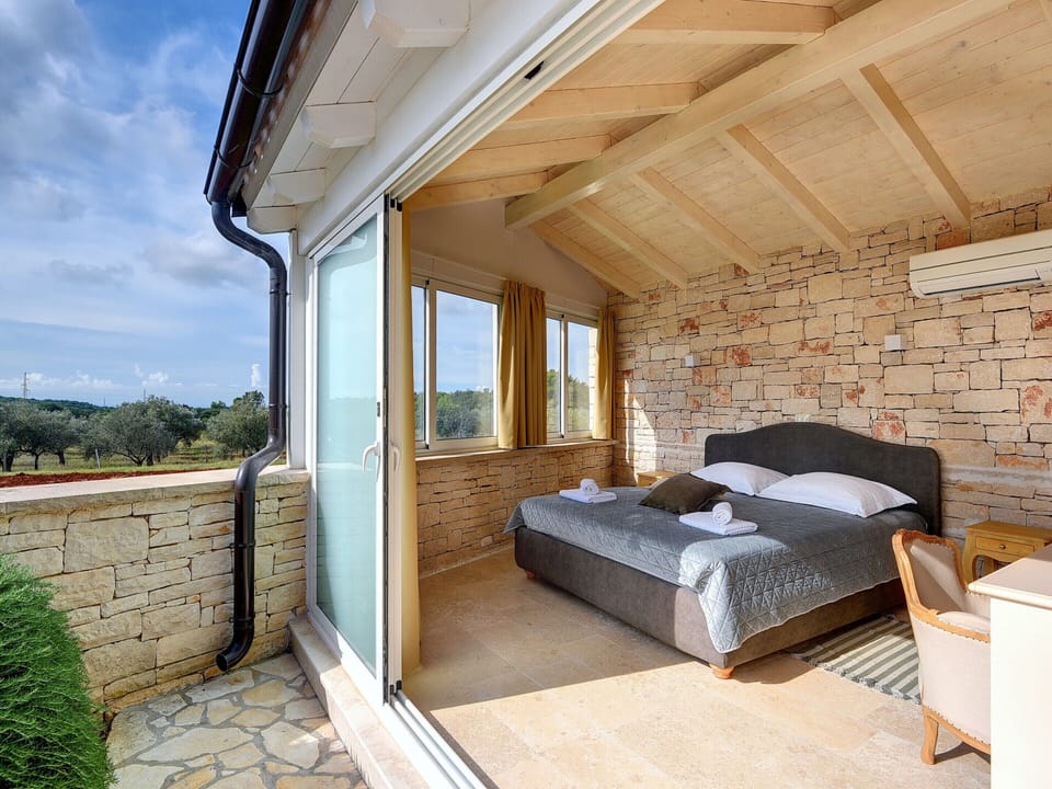 Villa | 4 bedrooms, individually furnished, bed sheets