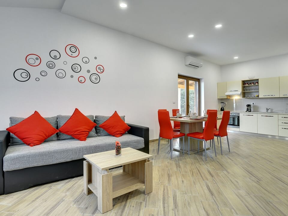 House | Dining