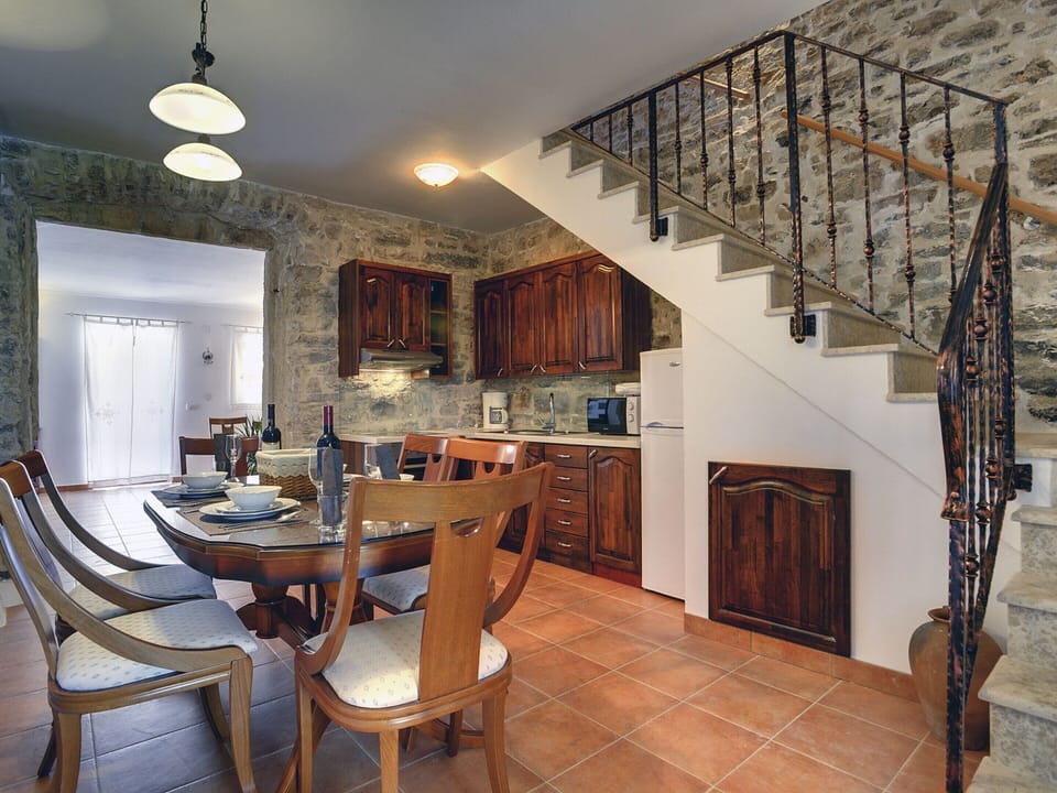House | Dining