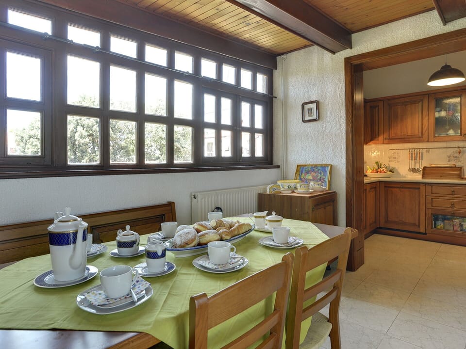 House | Dining