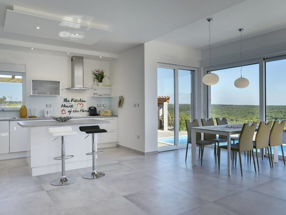 Villa | Dining