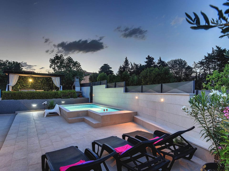 House | Pool | Indoor pool, outdoor pool