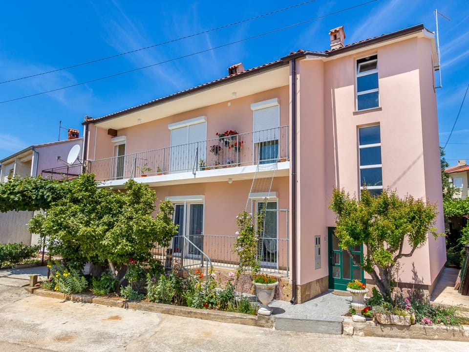 Apartment | Exterior